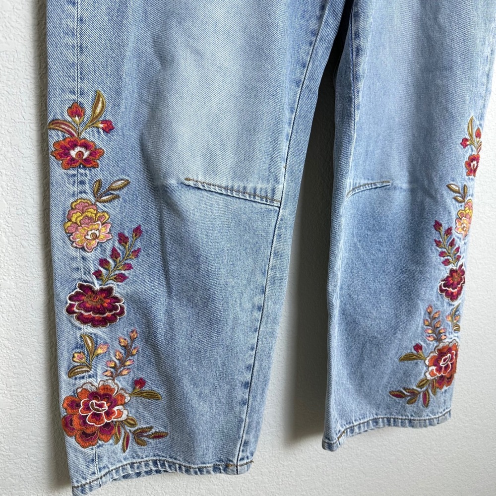 Driftwood Becky Barrel Jeans Light Wash Floral Embroidered High Rise Size 14 NEW - Picture 2 of 9